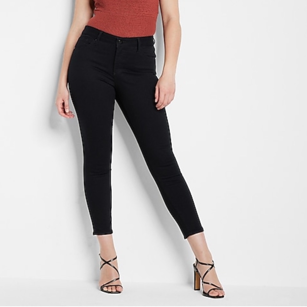 Curvy Mid Rise Black Skinny Jeans
